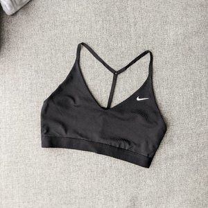 Nike black light support sports bra